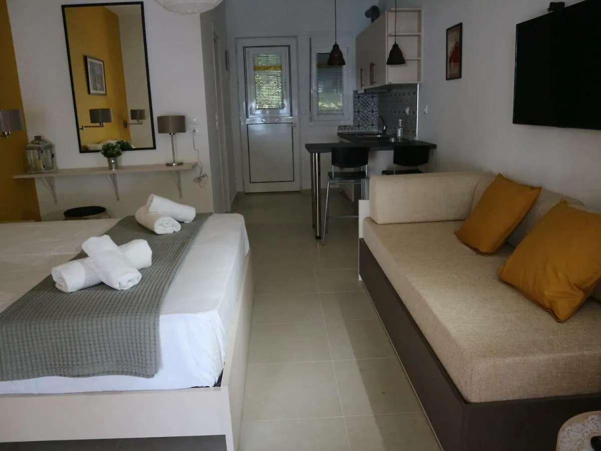 Seafront Studio Akti Elia Apartment 0*, Elia Nikitis
